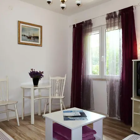 Haus Tamjan 112s * Supetar